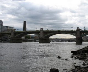 Description: Southwark-Bridge